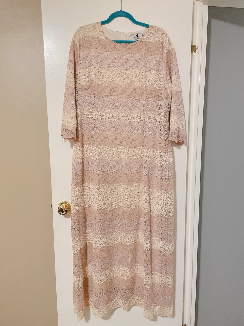 Dainty Jewells Maxi Length Lace Dress Size XXXL - Picture 6 of 9